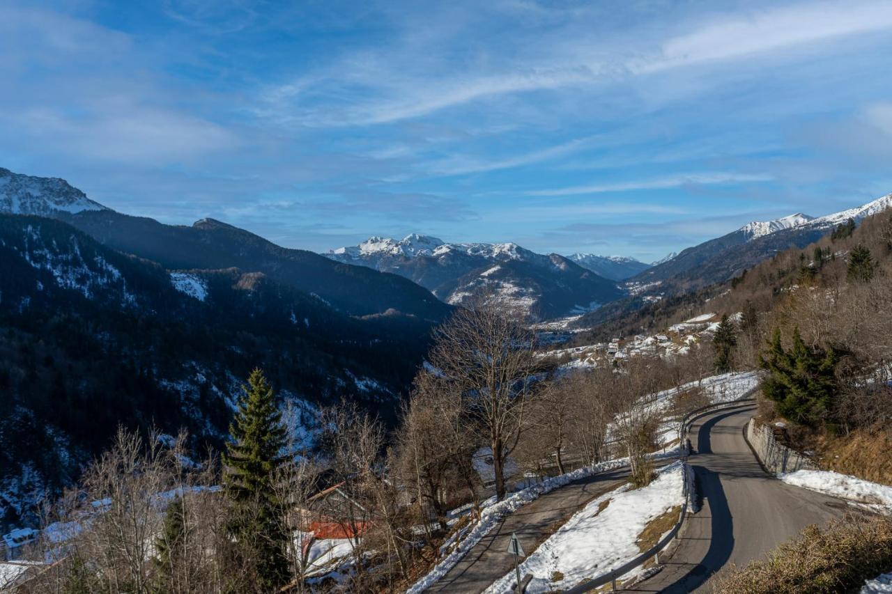 Panoramic House Carnia - Mountain View Apt With Parking And Terraces Βίλα Ligosullo Εξωτερικό φωτογραφία